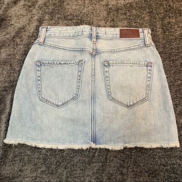 Hollister Light Wash Distressed Denim Skirt - Picture 5 of 8